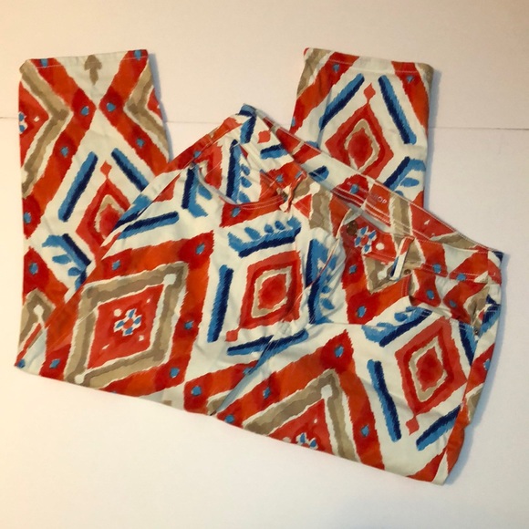 Chicos the Platinum crop in Aztec print. Size 1P - Picture 2 of 6